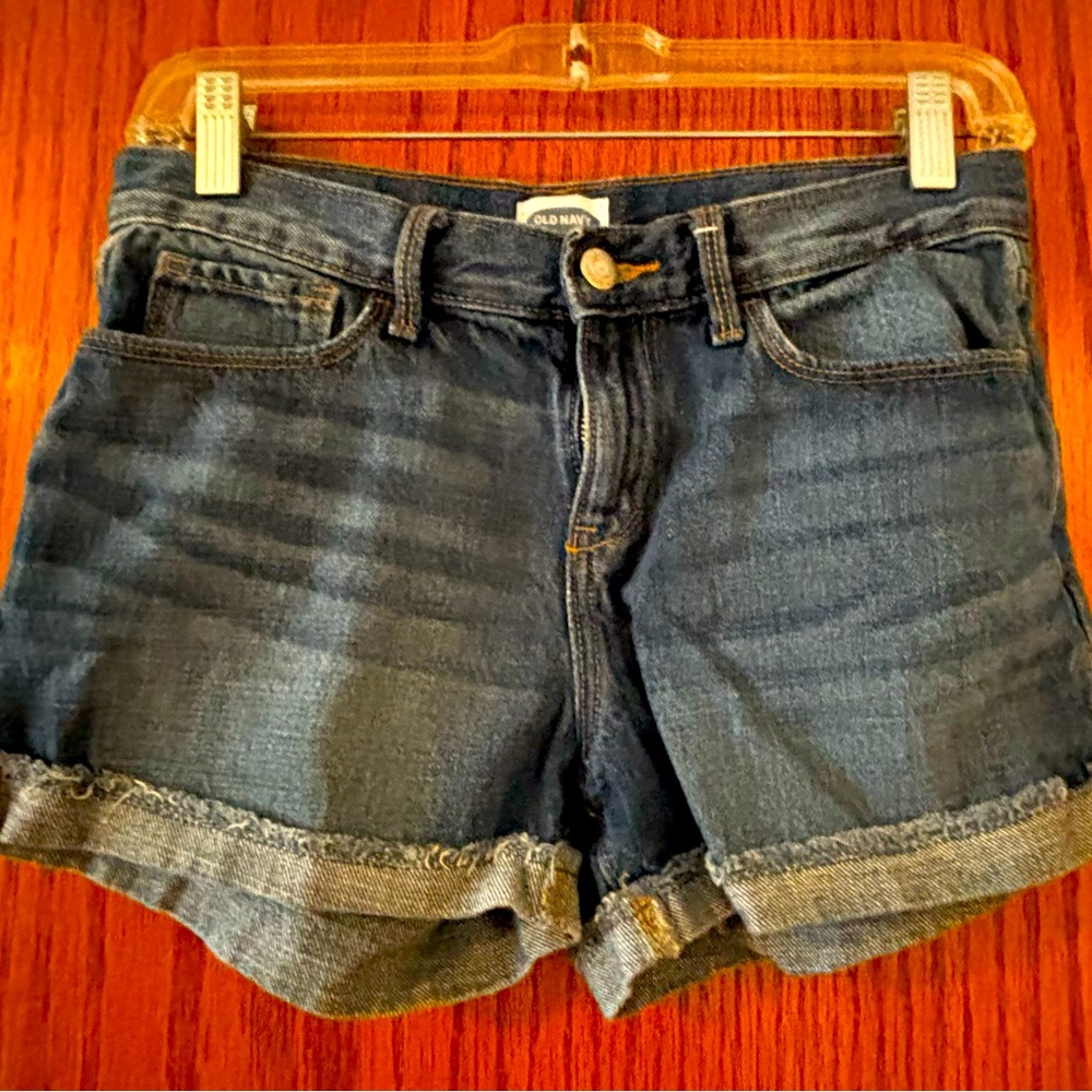 Denim shorts cutoff style